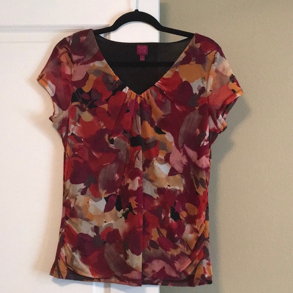 Floral Top - Picture 1 of 3